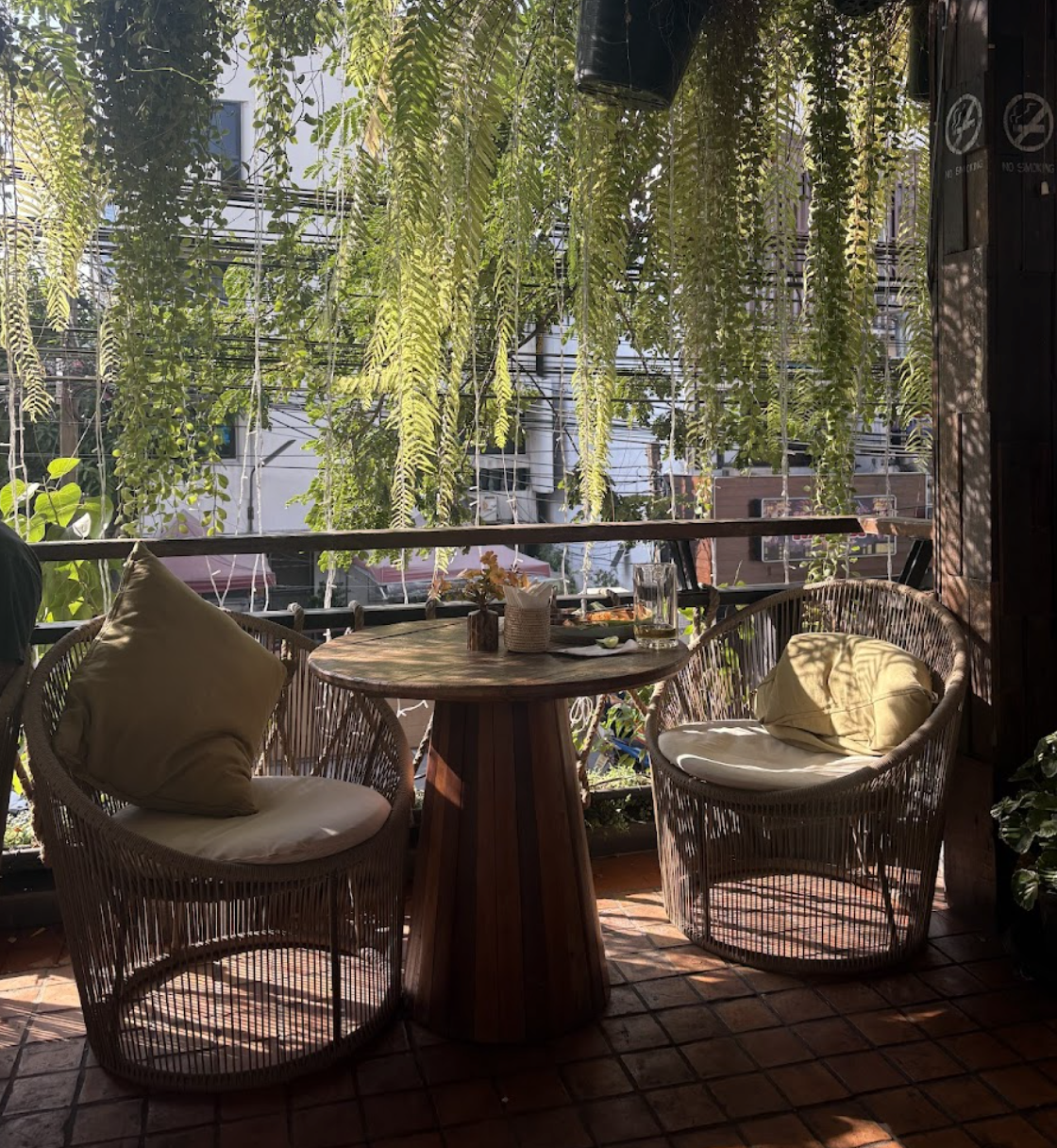 Treehouse Cafe & Bar