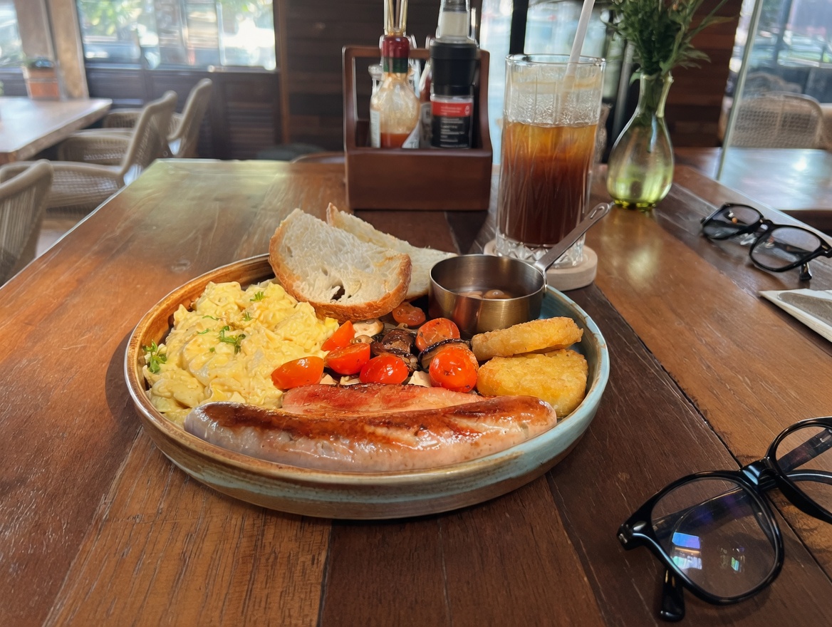 Treehouse Cafe & Bar