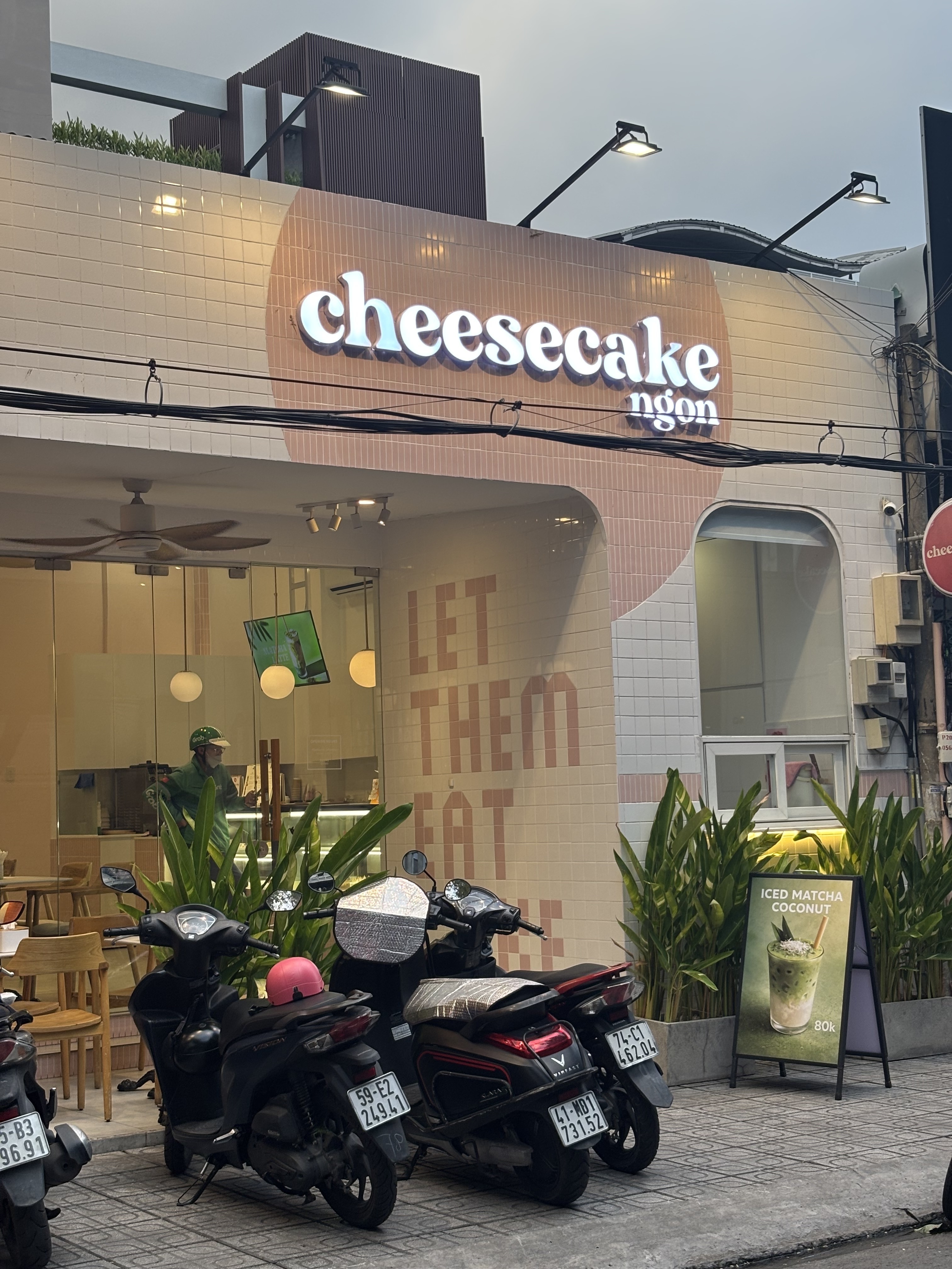 Cheesecake Ngon Cake Shop - Thao Dien
